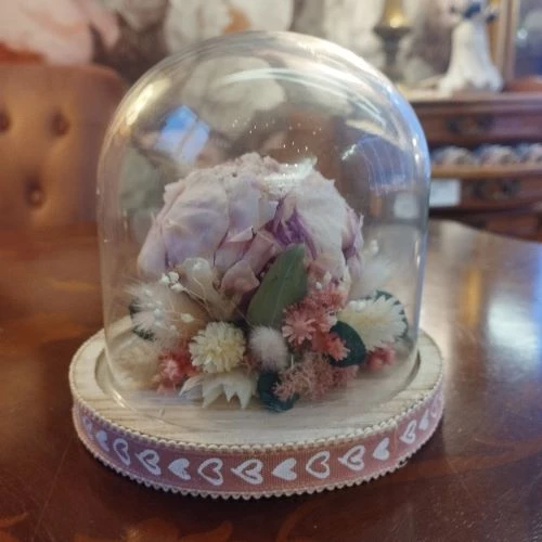 Cloche pivoine et fleurs séchées